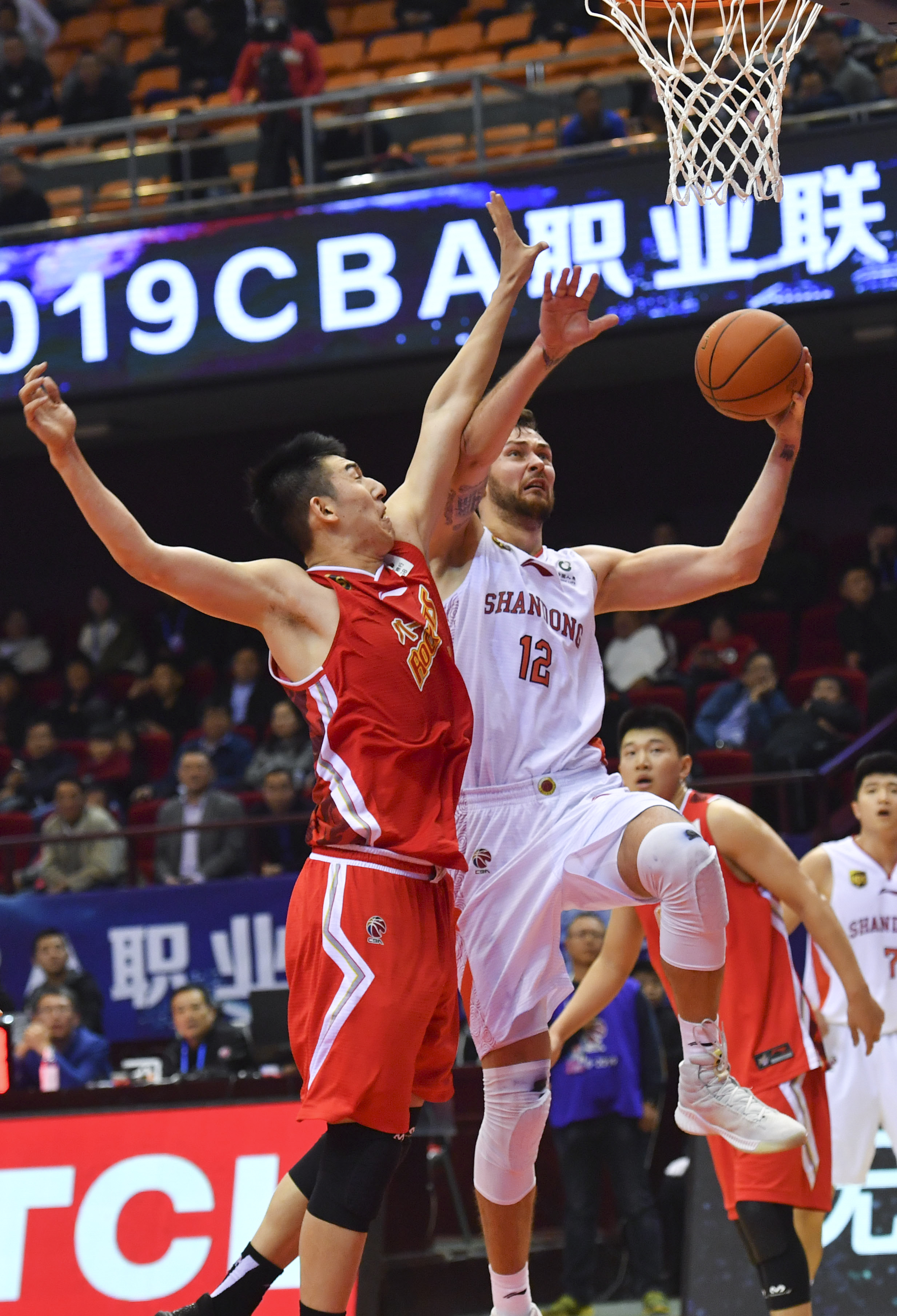 再见范乔丹！火箭、灰熊酝酿3换1交易，1米88后卫辅佐杜兰特争冠