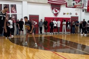 记者：因伤落选的马斯坦托诺仍加入阿根廷队的训练营