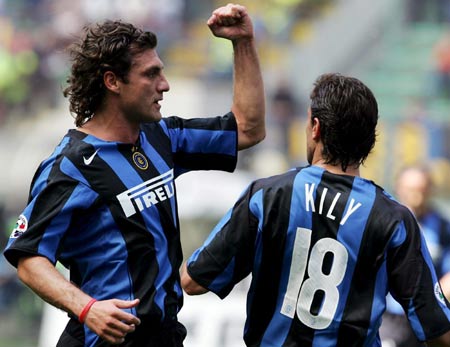 对阵都灵时的这粒任意球，至今仍让红黑军团球迷津津乐道