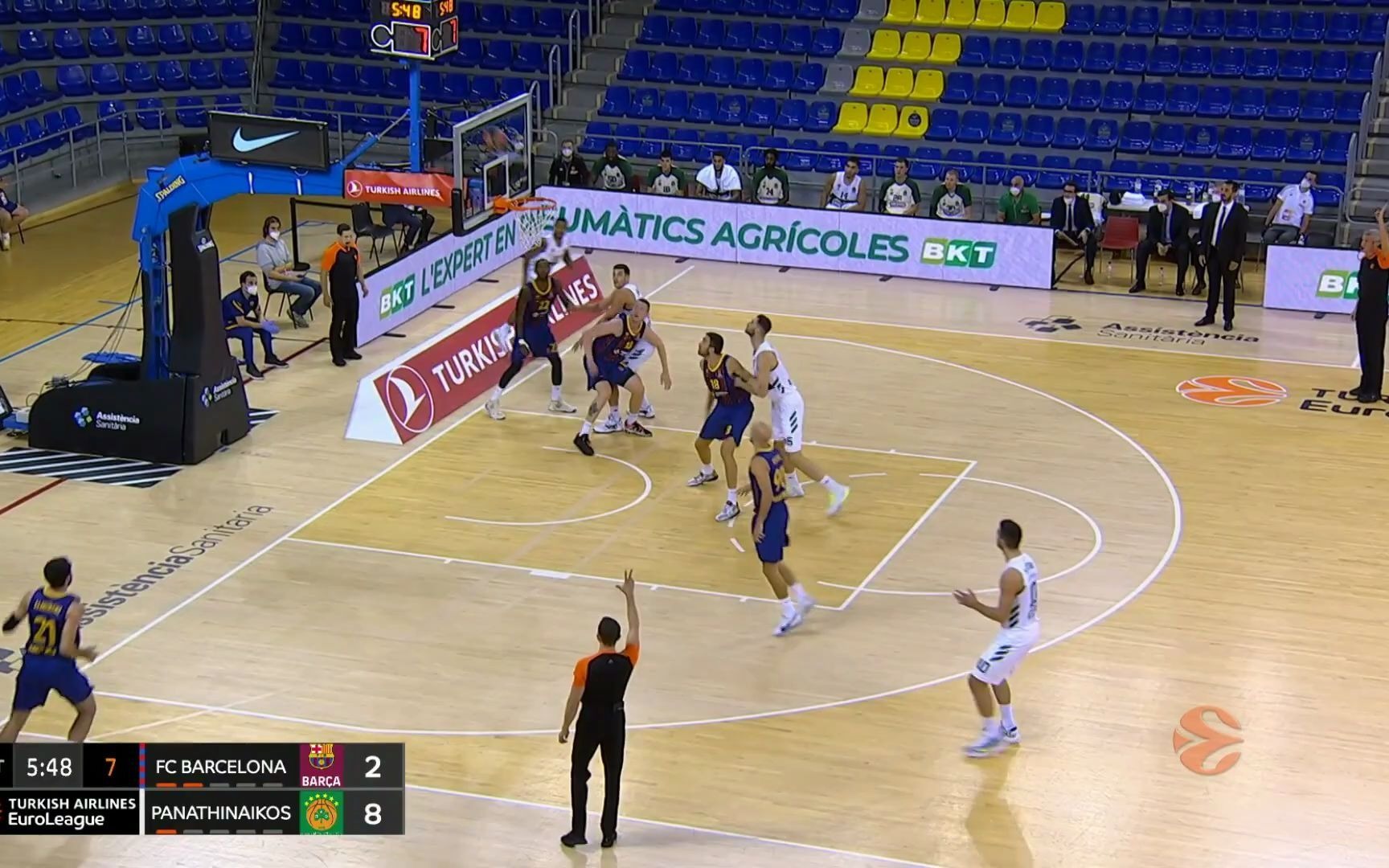 2016 赛季：巨人队由于牛棚在第九局集体崩盘，季后赛遗憾输给小熊