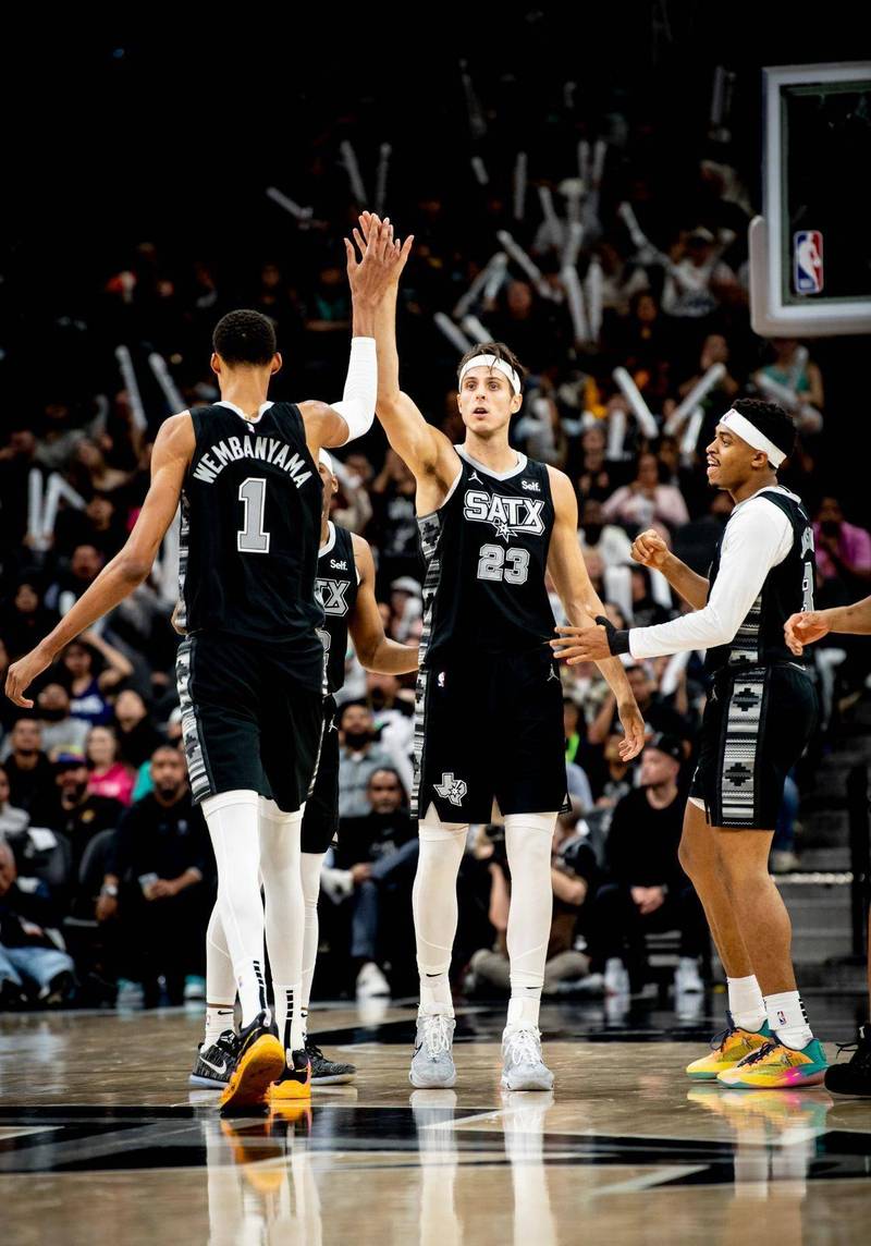 [NBA]马刺主帅：会谨慎对待文班出场时间 他接受球队安排