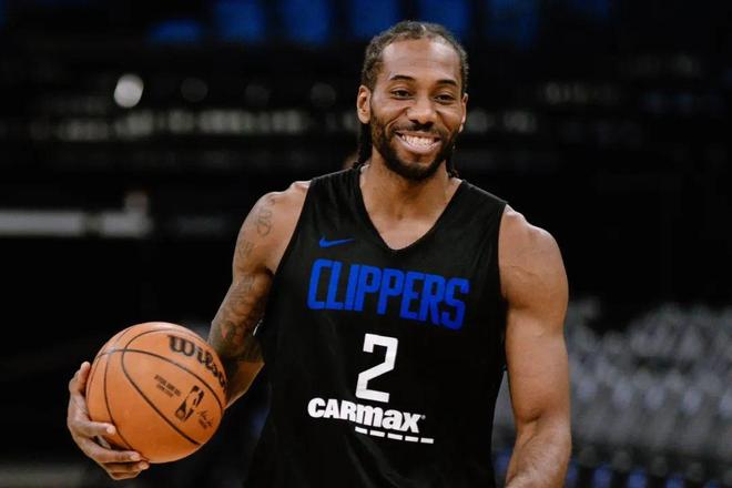 卡利亚里vs热那亚：米纳、塞巴斯蒂亚诺-埃斯波西托首发，马利诺夫斯基、洛伦佐-科隆博出战