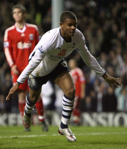 记者：利雅得新月已向巴萨提议将莱万加入坎塞洛的交易