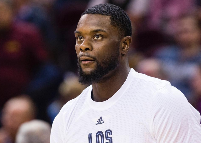 中职明星赛吸引大批球迷