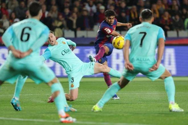 C罗未婚妻乔治娜点赞梅西妻子安东内拉夺冠帖